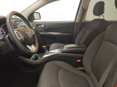 Used 2017 Dodge Journey SE w/ Flexible Seating Group FWD image 17