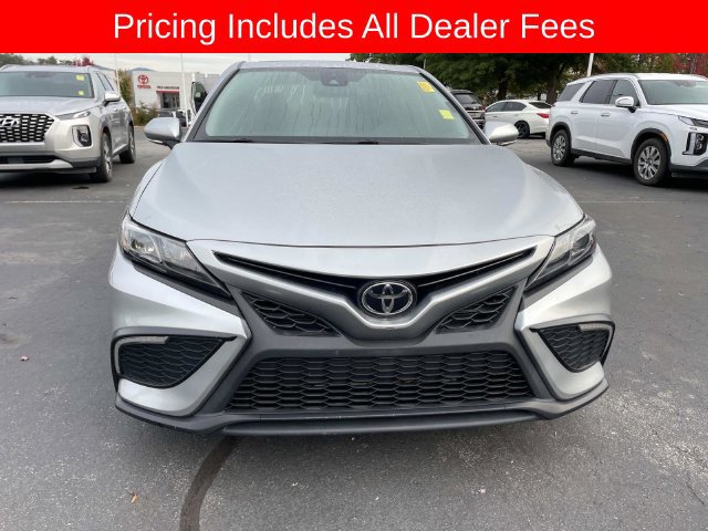 Used 2024 Toyota Camry SE w/ Convenience Package FWD image 12
