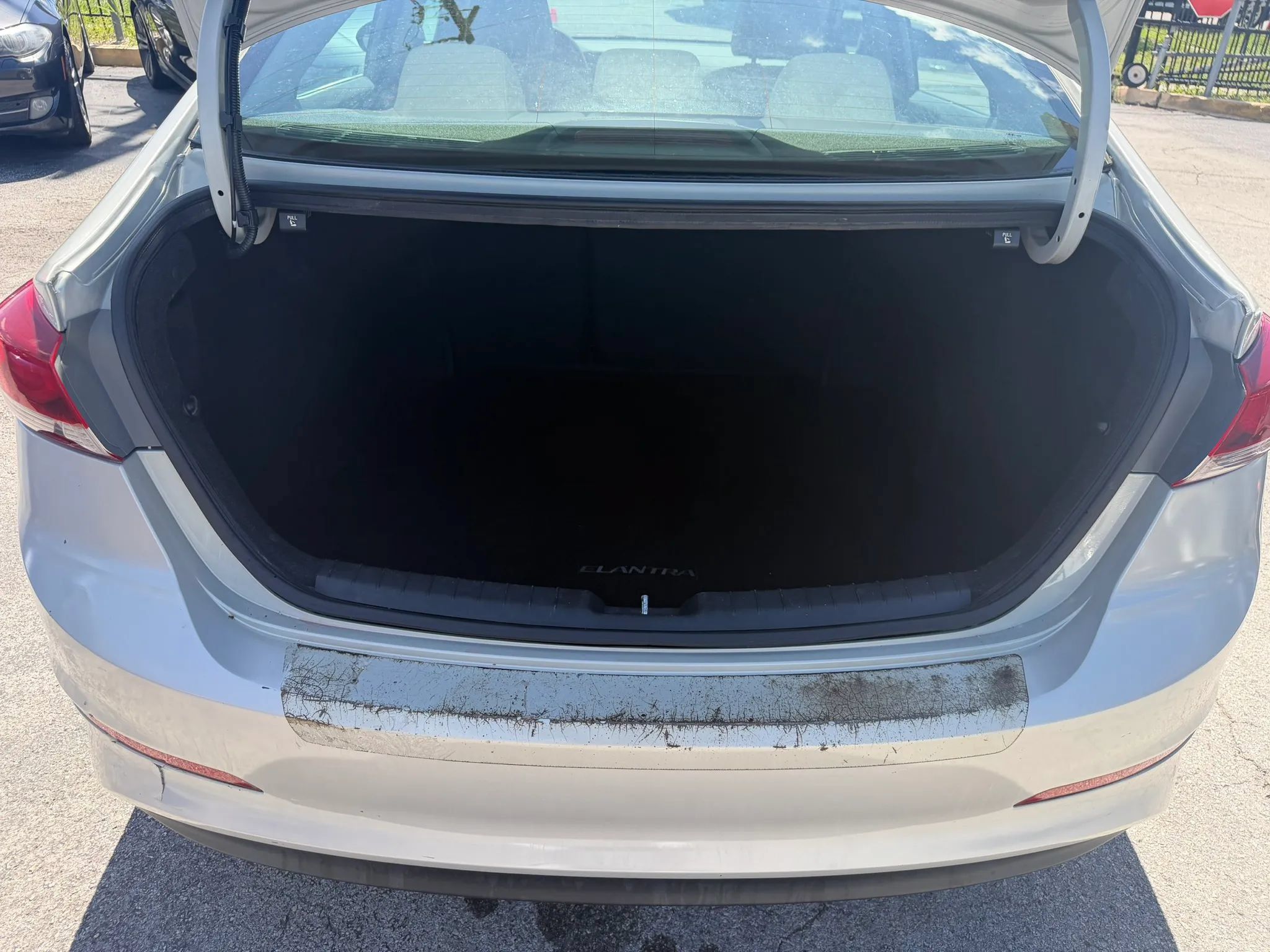 Used 2017 Hyundai Elantra SE FWD image 15