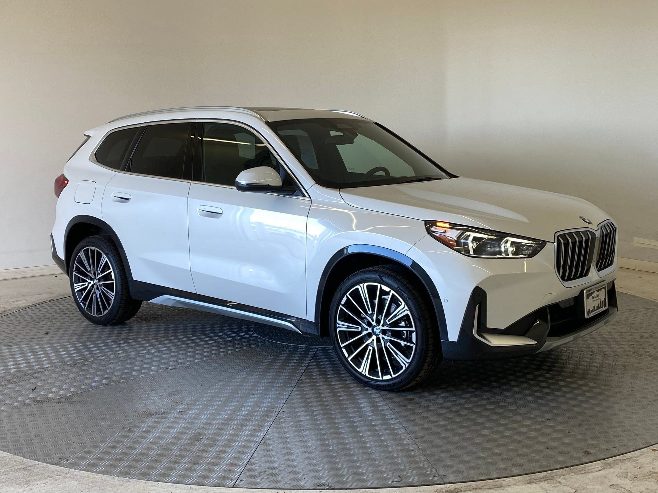 Used 2026 BMW X1 xDrive28i w/ Convenience Package AWD/4WD image 6