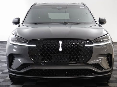 Used 2025 Lincoln Aviator Black Label w/ Jet Appearance Package image 24