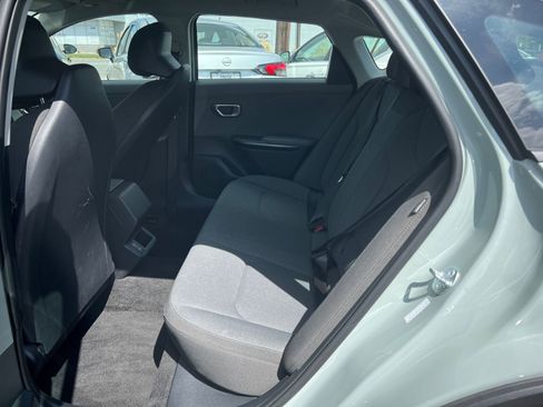 Used 2025 Kia K4 LXS image 25