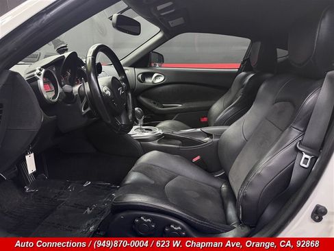 Used 2009 Nissan 370Z Touring w/ Aerodynamics Pkg RWD image 6
