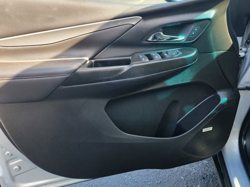 Certified 2023 Chevrolet Bolt LT w/ Infotainment Package image 29