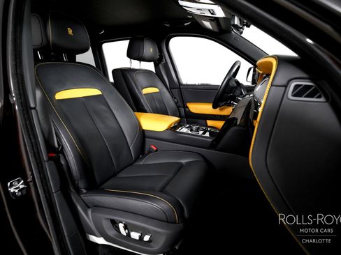 Certified 2023 Rolls-Royce Cullinan Black Badge w/ Driver's Package image 34