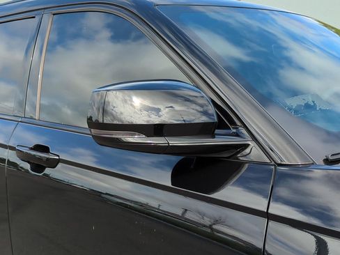 Used 2025 Jeep Grand Cherokee L Limited w/ Black Appearance Package image 28