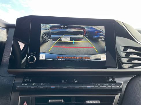 Used 2025 Toyota Camry LE image 23