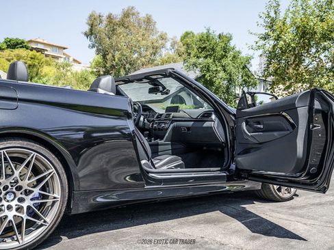Used 2020 BMW M4 Convertible w/ Competition Package RWD image 50