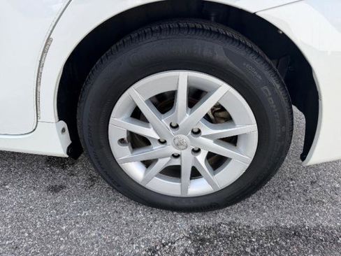 Used 2012 Toyota Prius V Two image 12