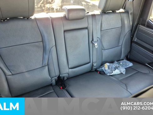 Used 2025 Toyota Tundra Platinum image 27