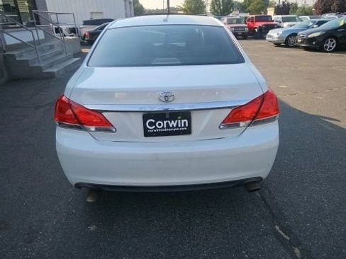 Used 2011 Toyota Avalon Limited FWD image 6