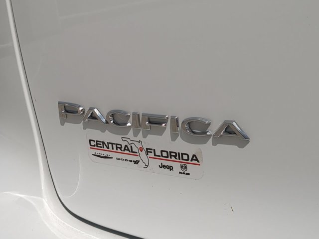 New 2026 Chrysler Pacifica Select FWD image 13