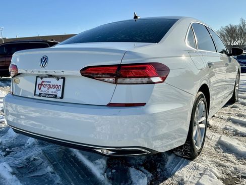 Used 2020 Volkswagen Passat 2.0T SE w/ Sunroof Package image 19