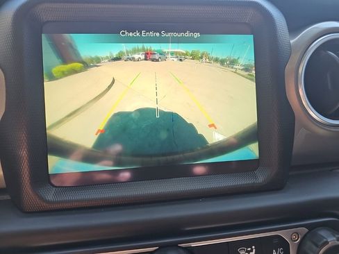 Certified 2022 Jeep Wrangler Unlimited Sahara AWD/4WD image 34