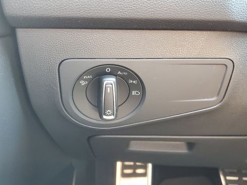 Used 2022 Volkswagen Tiguan SEL R-Line image 27