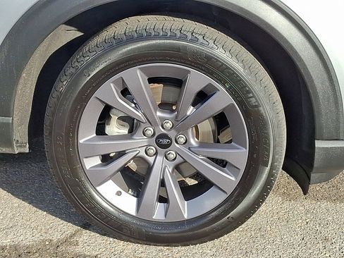 Certified 2025 Ford Explorer Active w/ Active Comfort Package image 8