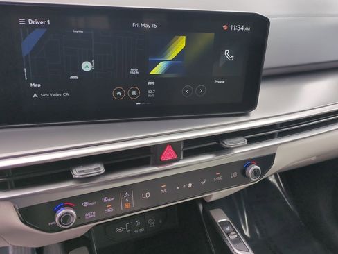 Used 2025 Kia Sorento S w/ Panoramic Sunroof Package FWD image 16