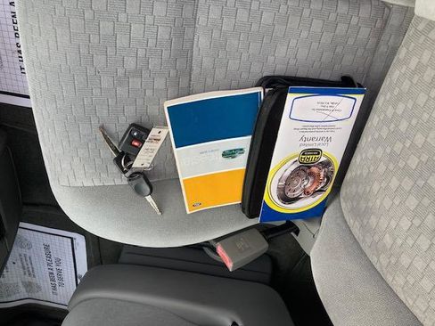 Used 2004 Ford Freestar SE image 31