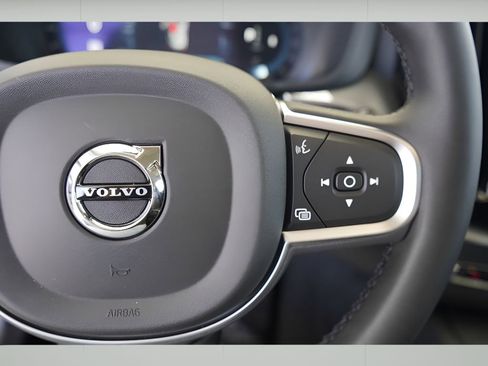 New 2025 Volvo XC60 B5 Core w/ Climate Package image 17