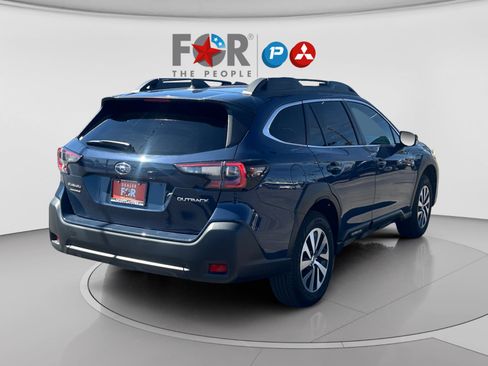 Used 2024 Subaru Outback Premium image 5