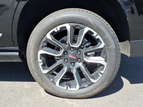 New 2026 GMC Yukon Denali w/ Sun & Power Step Package AWD/4WD image 6