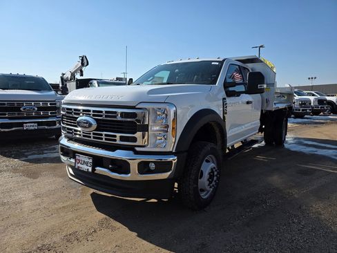 New 2026 Ford F450 XL w/ XL Chrome Package image 4
