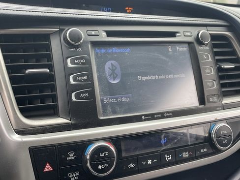 Used 2016 Toyota Highlander XLE image 5