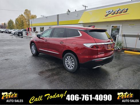 Used 2024 Buick Enclave Premium image 2