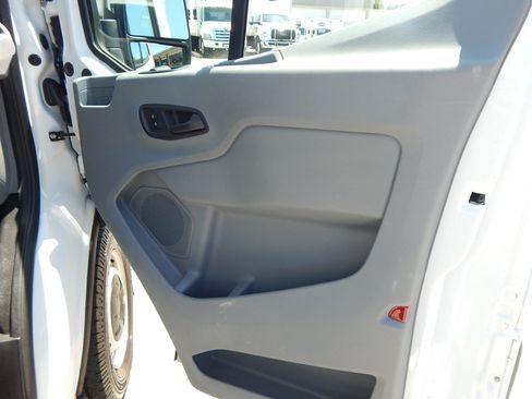 Used 2018 Ford Transit 150 130 Low Roof RWD image 15