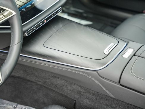 Certified 2024 Mercedes-Benz E 350 4MATIC Sedan image 20