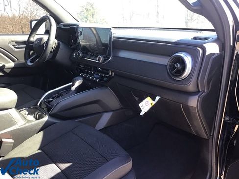 Used 2025 Chevrolet Colorado LT w/ Advanced Trailering Package image 22