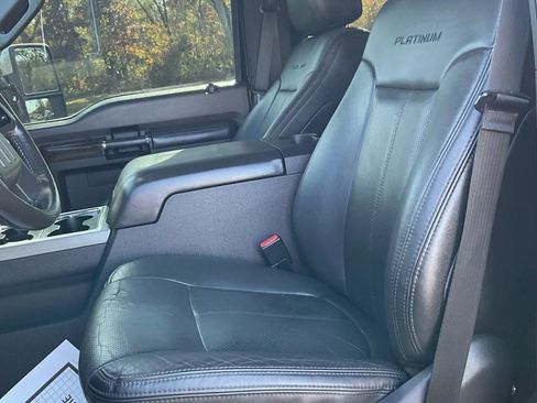 Used 2016 Ford F250 Platinum w/ FX4 Off-Road Package image 25
