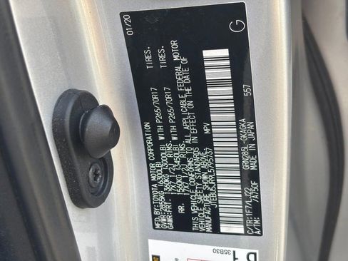 Used 2020 Toyota 4Runner Venture w/ Moonroof Package image 32