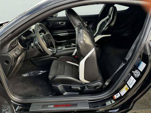 Used 2021 Ford Mustang Shelby GT500 w/ Carbon Fiber Track Pack RWD image 27