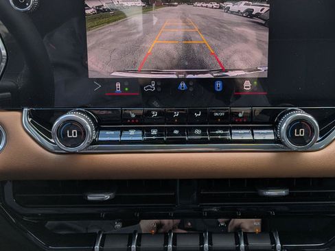 New 2026 GMC Canyon AT4 w/ Technology Plus Package AWD/4WD image 17