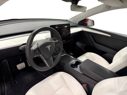 Certified 2023 Tesla Model Y Performance AWD/4WD image 9