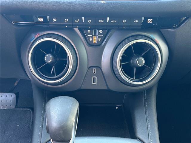 Used 2021 Chevrolet Blazer LT FWD image 21