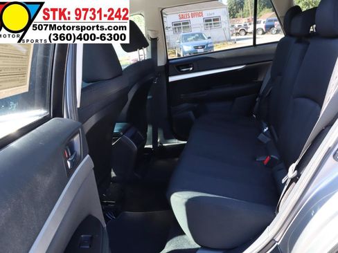 Used 2010 Subaru Outback 2.5i Premium AWD/4WD image 16