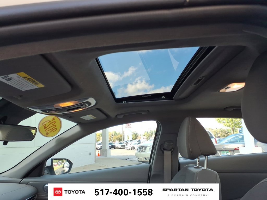 Used 2025 Hyundai Elantra SEL FWD image 15