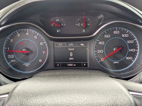 Used 2017 Chevrolet Cruze LS FWD image 11