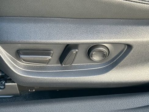Used 2026 Toyota Camry SE FWD image 17