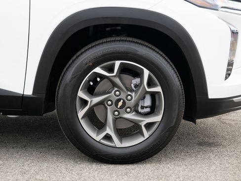 New 2026 Chevrolet Trax LT w/ Driver Confidence Package image 12