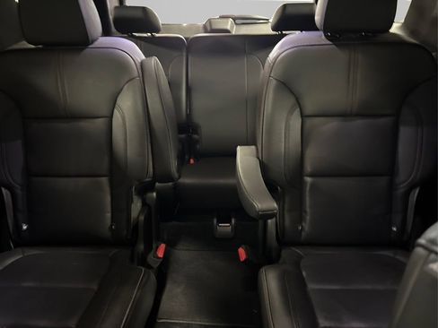 Used 2023 Chevrolet Traverse RS image 20