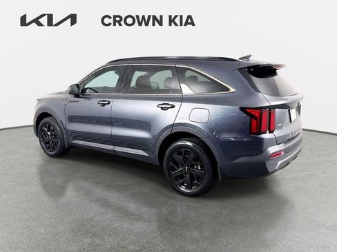 Certified 2021 Kia Sorento S w/ Panoramic Sunroof Package AWD/4WD image 7