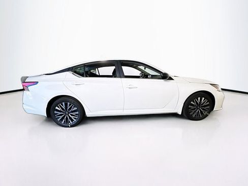 New 2026 Nissan Altima 2.5 SV FWD image 4