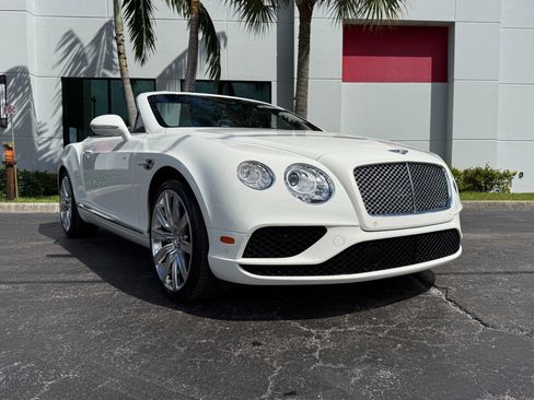 Used 2017 Bentley Continental GT image 4