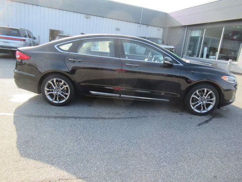 Used 2019 Ford Fusion SEL FWD image 4