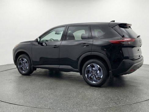 Used 2025 Nissan Rogue SV image 6