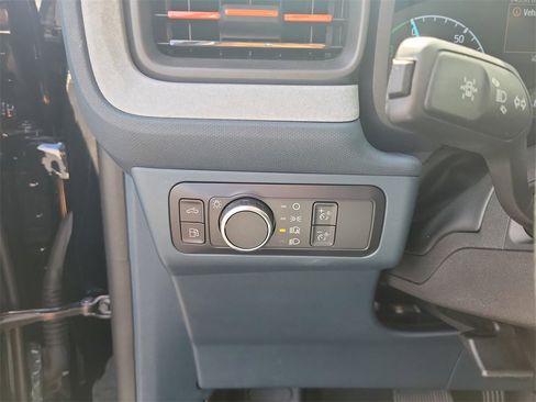 Used 2022 Ford Maverick XLT image 27