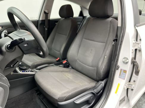 Used 2020 Hyundai Accent SE FWD image 8